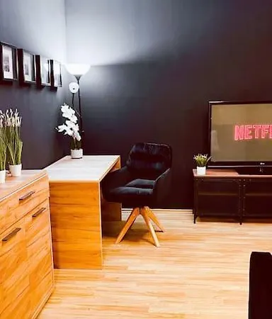 Moderný S Parkovaním Apartmán