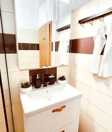 Moderný S Parkovaním