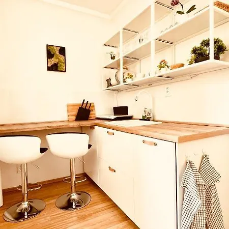 Apartment Moderny S Parkovanim